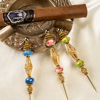 Stunning Ladies Gorgeous Gold Cigar Pokers