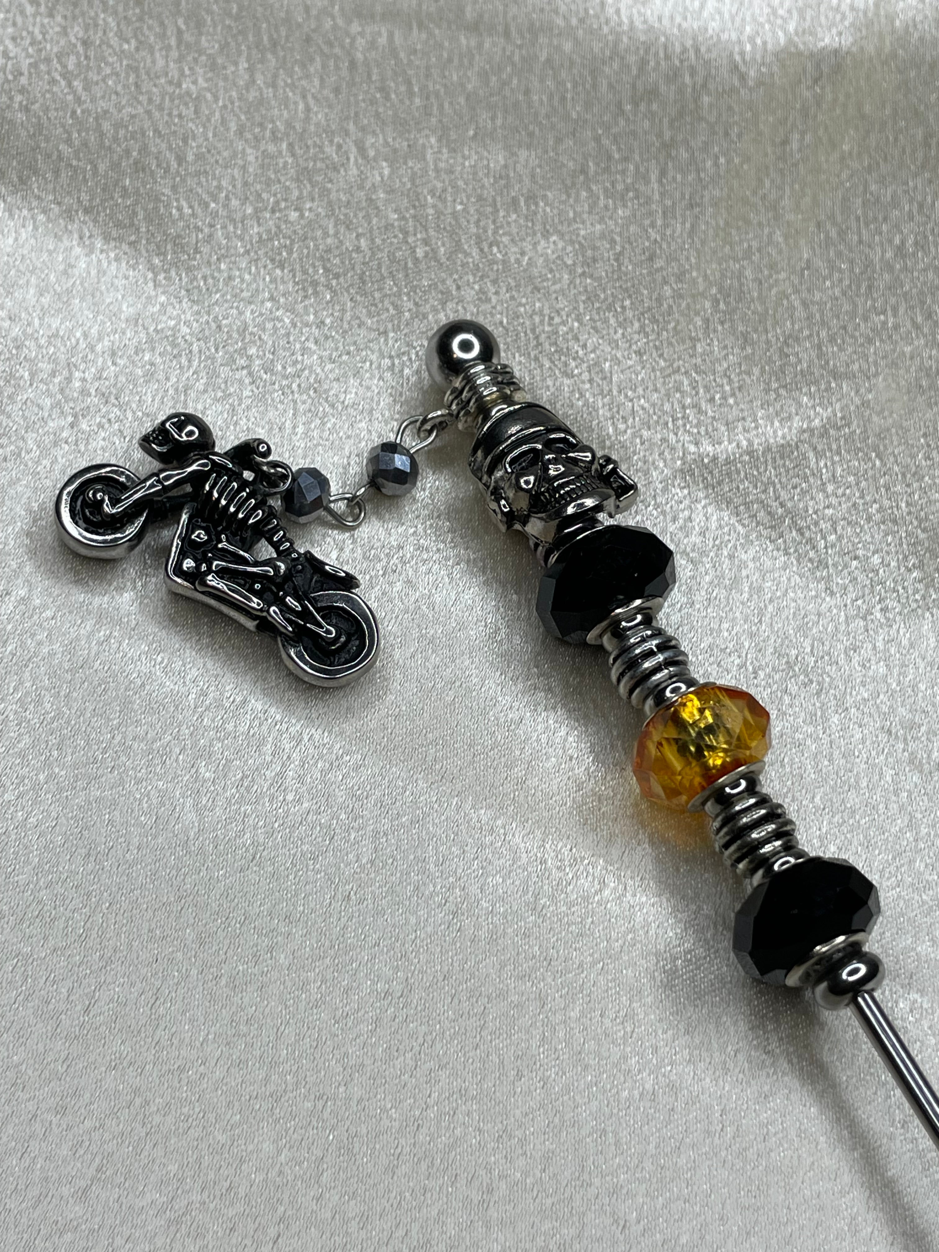 Skull motorcycle orange and Black cigar poker